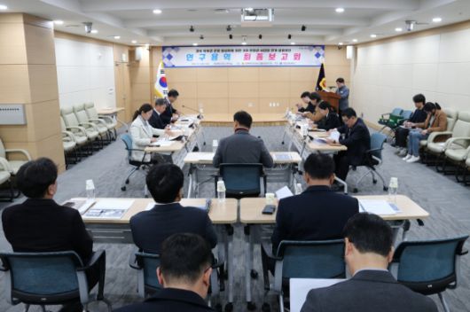 지난 5일 열린 ‘경북 북부권 관광 활성화를 위한 3대 문화권 사업장 연계 활용방안 연구 용역’ 최종보고회. 경북도의회 제공