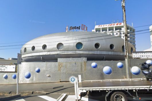 미확인비행물체(UFO) 모양의 일본 도쿄의 한 러브호텔. 구글 스트리트뷰 캡처