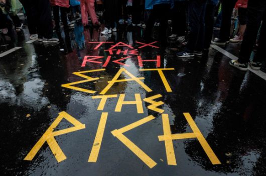 프라보워 수비안토 대통령 정부에 반대하는 시위. 2025.3.10 AFP 연합뉴스