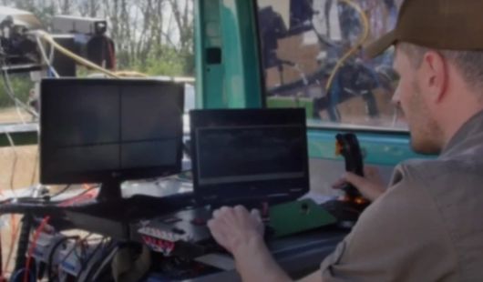 우크라이나 레이저 무기 시스템 ‘트리주브’ 시연 모습.  영상 캡처