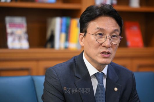 김민석 더불어민주당 수석 최고위원 - 김민석 더불어민주당 수석 최고위원. 홍윤기 기자