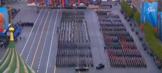 지난해 모스크바에서 열린 제2차 세계대전 승리 기념 열병식 모습. 엑스 캡처