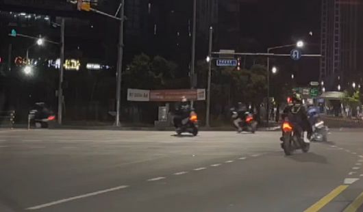 5일 새벽 대구 도심을 달리는 소규모 폭주족. 대구경찰청 제공