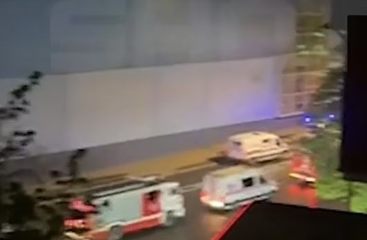 현지시간으로 6일 새벽 러시아 수도 모스크바로 날아든 드론 무리에 소방대와 구급대가 출동했다. 엑스 캡처