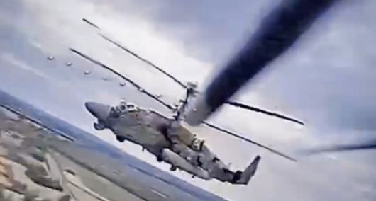 지난 16일 우크라이나 특수부대의 드론 공격을 받은 러시아군 Ka-52 앨리게이터 헬리콥터. 우크라이나 발리스타 부대 인스타그램 캡처