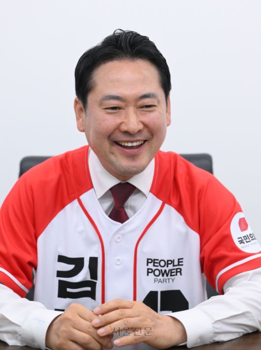 장동혁 국민의힘 중앙선거대책위원회 종합상황실장이 1일 서울 영등포구 국민의힘 중앙당사에서 서울신문과 만나 막판 대역전 구도에 대해 설명하고 있다. 도준석 전문기자