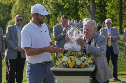 스코티 셰플러(왼쪽)와 잭 니클라우스.AP 연합뉴스