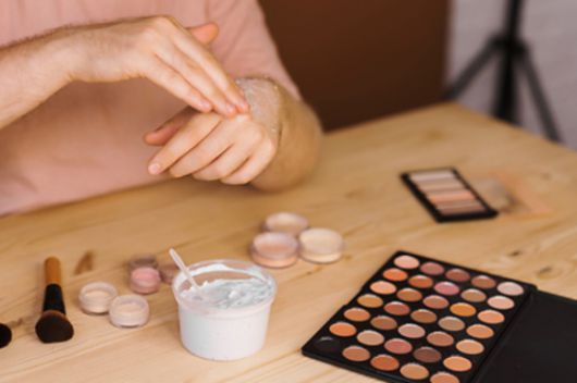 남성 미용 관련 이미지. 기사와 직접적인 관련 없음. 아이클릭아트