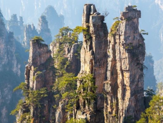 중국 후난성 장자제 국립공원 안에 있는 위안자제(원가계). 영화 ‘아바타’의 배경이 된 곳이다. 보물섬투어 제공