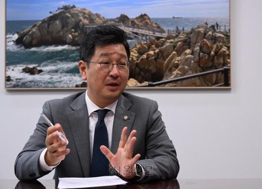 김태선 더불어민주당 의원이 12일 국회 의원회관에서 서울신문과 인터뷰하고 있다. 2025.6.12 안주영 전문기자