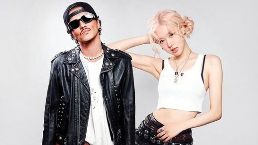 로제(오른쪽)와 브루노 마스. 서울신문 포토라이브러리.