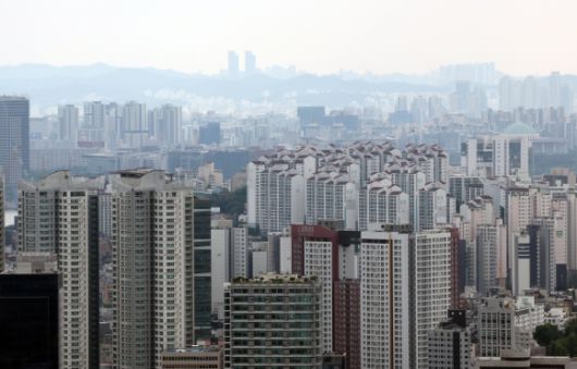 서울 남산에서 바라본 서울 아파트의 모습. 2025.06.19. 연합뉴스