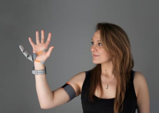 4전시관-다니 클로드, 세 번째 엄지손가락 광주디자인비엔날레 제공