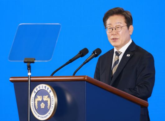 이재명 대통령이 20일 울산전시컨벤션센터에서 열린 울산 인공지능(AI) 데이터센터 출범식에서 격려사를 하고 있다. 2025.6.20 울산 연합뉴스