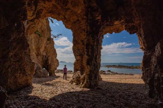 충남 태안의 소원면 파도리 해식동굴 충남도 제공