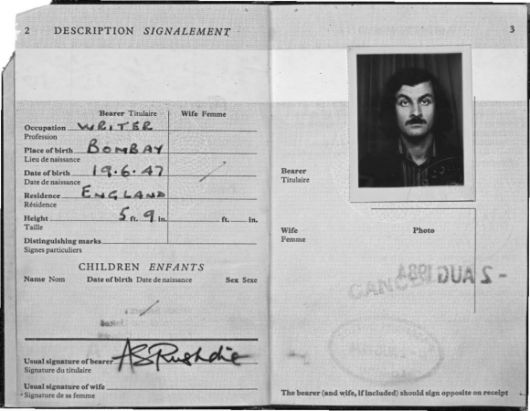 인도 출신 작가 살만 루슈디는 영국 여권을 발급받고 ‘세계가 내 앞에 열린 느낌’을 받았다고 했다.  에머리대 제공