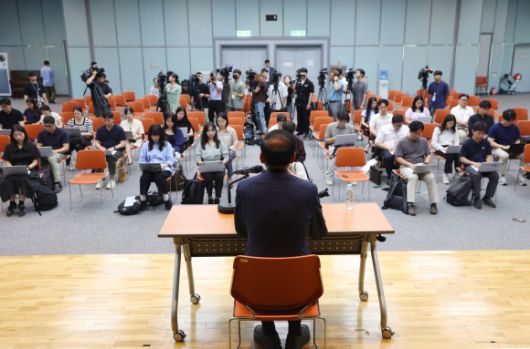 29일 서울 중구 예금보험공사 대강당에서 열린 구윤철 경제부총리 겸 기획재정부 장관 후보자 기자간담회에서 취재진이 구 후보자의 발언을 경청하고 있다. 2025.6.29 연합뉴스