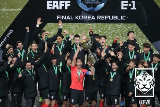 부산에서 열린 2019 E-1 챔피언십 시상식 장면. 대한축구협회 제공