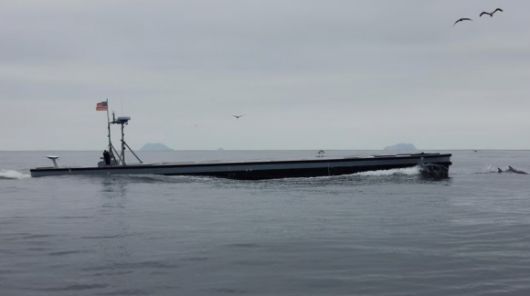 인도-태평양 지역에서 장거리 군수지원을 위해 레이도스가 개발한 씨 스펙터 무인반잠수정. 출처=레이도스