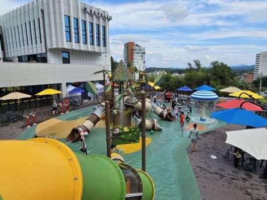 문경시 흥덕 생활공원 물놀이터. 문경시 제공