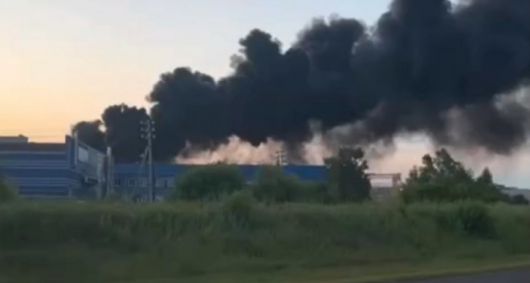 우크라이나군은 지난 5일(현지시간) 우크라이나군이 러시아 체복사리의 군수산업 시설인 브니르-프로그레스(사진)를 성공적으로 공습했다고 밝혔다. 엑스 캡처