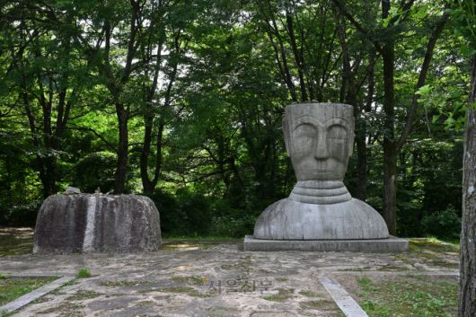 충주 미륵리 불두.