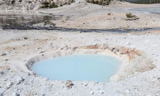 옐로스톤 국립공원에 새롭게 생긴 온천 웅덩이. U.S. Geological Survey 제공