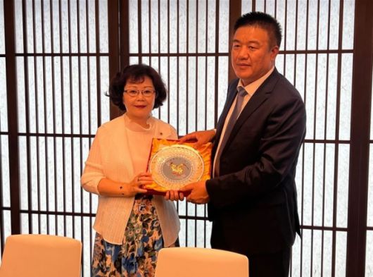 왕정순 서울시의원과 왕건평 시장