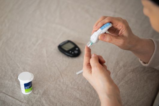 혈당 체크 자료 이미지. 아이클릭아트