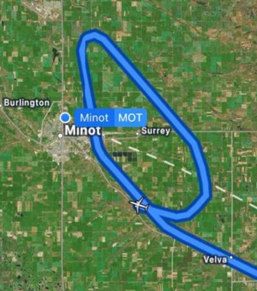 스카이웨스트항공 3788편이 지난 18일 미국 노스다코타주 마이놋 국제공항 상공에서 착륙 직전 급격한 회피 기동을 실시해 B-52 전폭기와의 충돌을 모면한 당시의 항로.