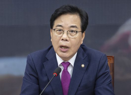 송언석 국민의힘 비상대책위원장 겸 원내대표가 24일 국회에서 열린 비대위 회의에서 발언하고 있다. 2025.7.24 연합뉴스