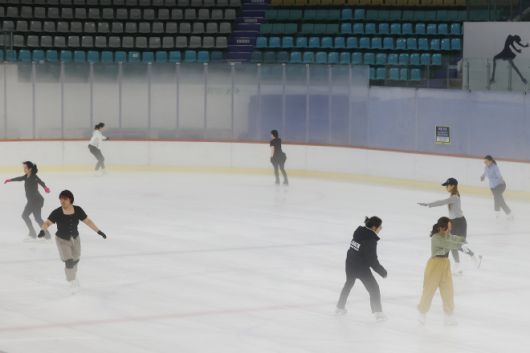 실내 빙상장. 연합뉴스