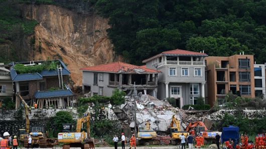 지난 6일 중국 광둥성 광저우시 바이윈구에서 폭우로 인한 산사태 현장의 모습. 바이원구로이터 연합뉴스