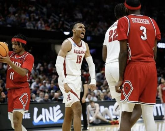 대한농구협회는 25일 2014 인천아시안게임 금메달리스트 문태종의 차남인 재린 스티븐슨에 대한 특별 귀화를 추진하고 있다고 밝혔다. 사진은 앨라배마대에 재학했던 스티븐슨의 모습. 스티븐슨 소셜미디어(SNS)