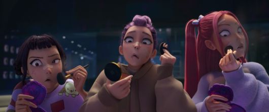 인기 애니메이션 ‘케이팝 데몬 헌터스’의 주인공인 걸그룹 헌트릭스. 왼쪽부터 조이, 루미, 미라. 넷플릭스 제공