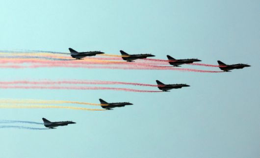 3일 중국 베이징 톈안먼 광장에서 열린 전승절 80주년 열병식에서 공중 퍼레이드가 펼쳐지고 있다. 2025.9.3 베이징 뉴스1