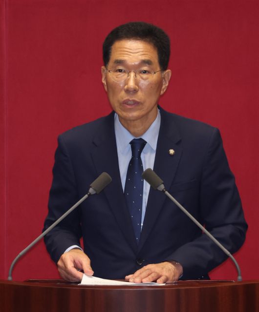 김주영 의원 제안설명 - 김주영 더불어민주당 의원이 지난달 23일 국회 본회의에서 노란봉투법(노동조합 및 노동관계조정법 일부개정법률안)에 대한 제안 설명을 하고 있다. 2025.8.23