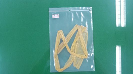 현장에서 발견된 결박도구 증거물인 포장용테이프 강원지방경찰청 제공