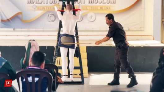 싱가포르 정부가 스캠 범죄자들에게 태형 형벌을 의무적으로 부과하는 법안을 통과시켰다. 자료사진