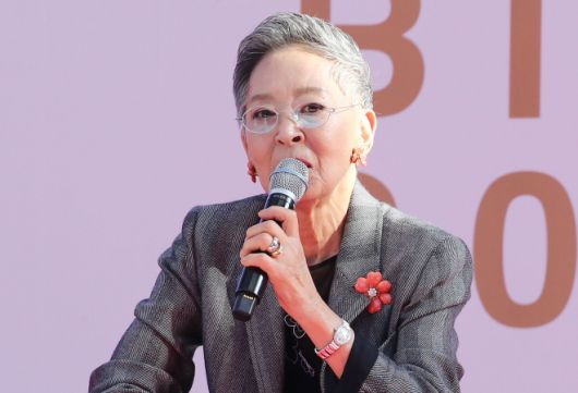 부산 팬들과 만난 원로배우 김지미 - 원로배우 김지미. 연합뉴스