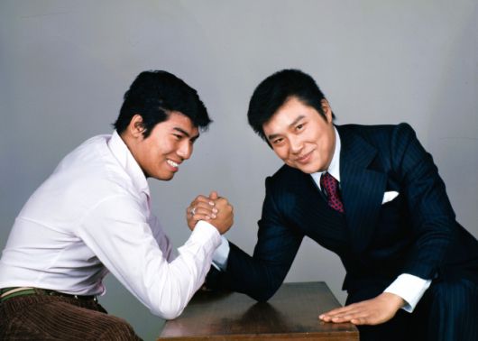 73년 가수 남진. 나훈아 인터뷰 사진  (사진- 서울신문 DB)