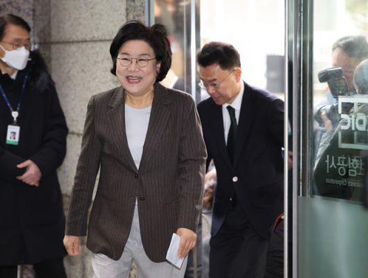 이혜훈 기획예산처 장관 후보자가 29일 서울 중구 예금보험공사에 마련된 인사청문회 준비 사무실로 출근하고 있다. 2025.12.29 공동취재