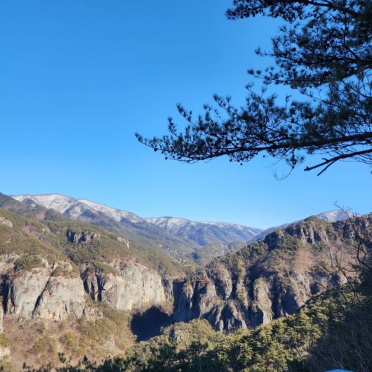 주왕산 암봉 풍경