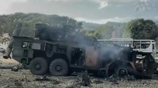 미군의 폭격으로 파괴된 베네수엘라의 부크-M2E 미사일 시스템. 소셜미디어 캡처