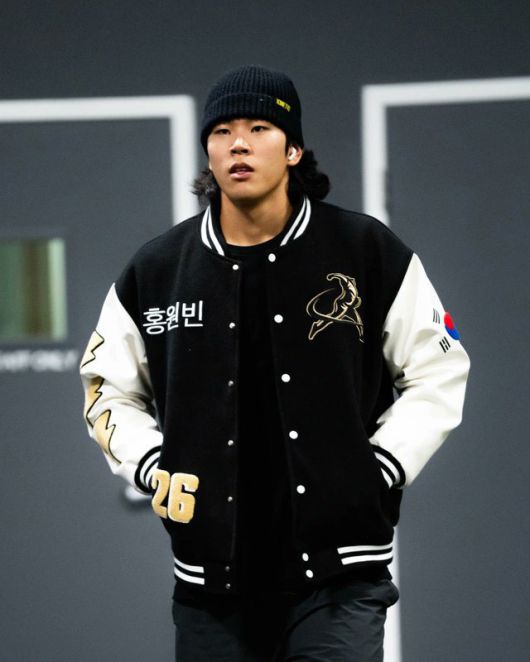홍원빈. 트레드 애슬레틱 X 캡처