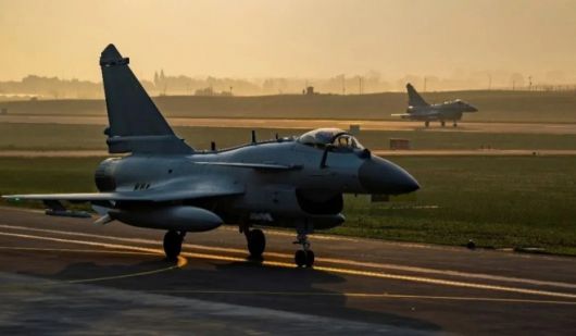 중국 J-10 전투기 자료사진