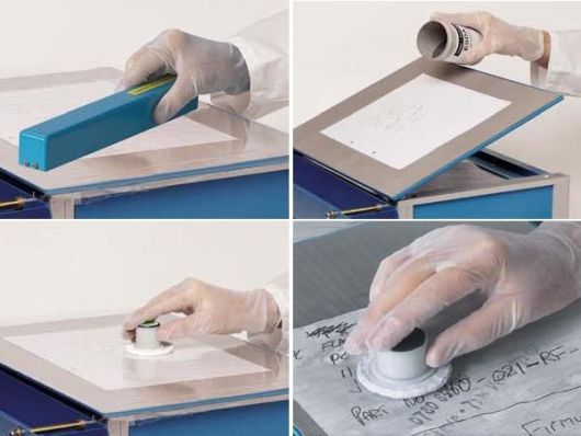 필흔 재생기 ‘ESDA2’ 사용 방법 1. 기기에 종이 밀착 2. 종이 위에 흑연가루 도포 3. 토너 장치 4. 토너작업으로 나타나는 필흔