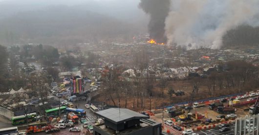 불길 치솟는 구룡마을 화재 현장 - 16일 오전 5시께 서울 강남구 개포동 구룡마을 4지구에서 불이 났다. (독자 제공) 2026.1.16 연합뉴스