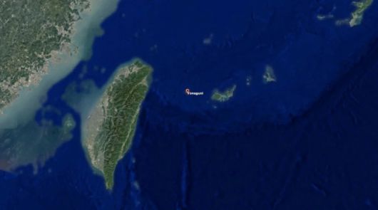 대만 서쪽 해안과 인접한 일본 요나구니섬의 위치를 보여주는 지도. 화면 오른쪽 상단에는 미군이 주둔한 전략 요충지 오키나와가 함께 표시돼 있다. 구글 어스