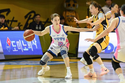 드리블하는 윤예빈. 2026.1.19 WKBL 제공